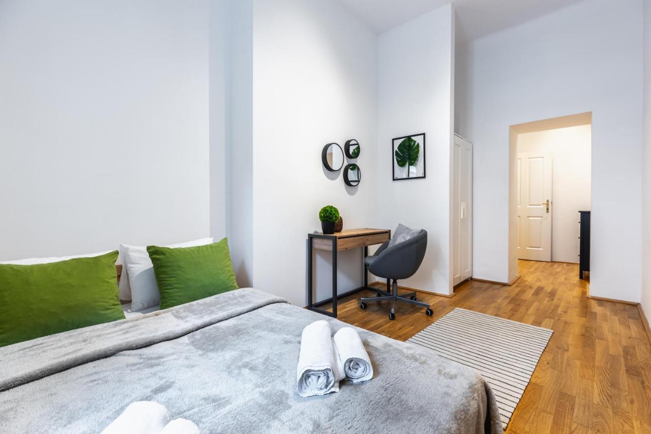 Stylish Designed Apartment In A Calm District Viena Exterior foto